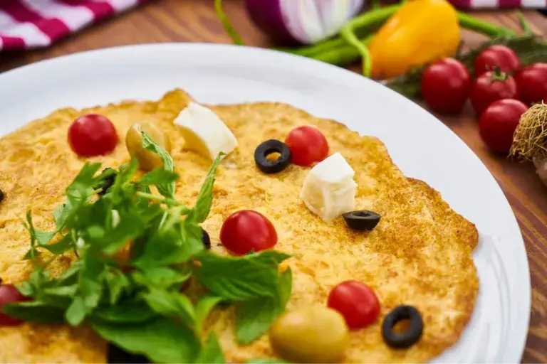 Omelete de Queijo e Tomate